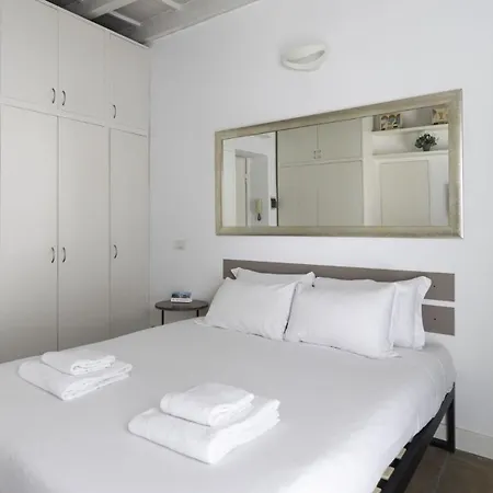 アパート Navigli Canal View *