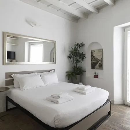 Navigli Canal View Apartment Milan